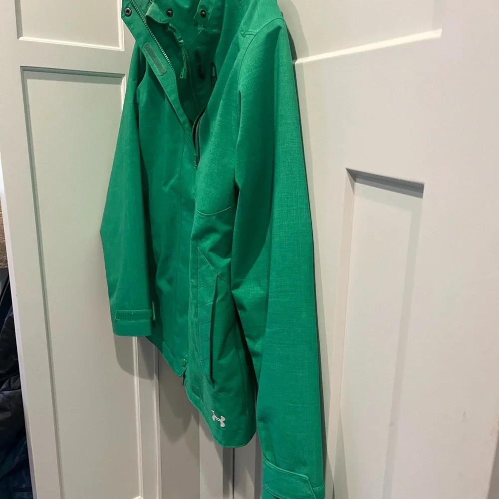 Women’s small Under Armour Green Ski Jacket winter jacket - Picture 2 of 5
